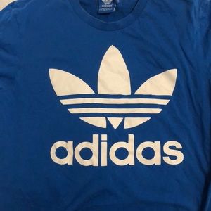 Adidas tee hardly worn good quality